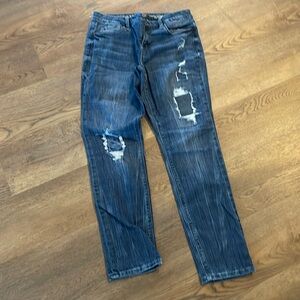 Laurie felt distressed jeans with patch detailing size 6.  1 patch needs repair!